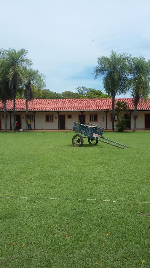 Puerto Quijarro  El Pantanal Hotel & Resort מראה חיצוני תמונה