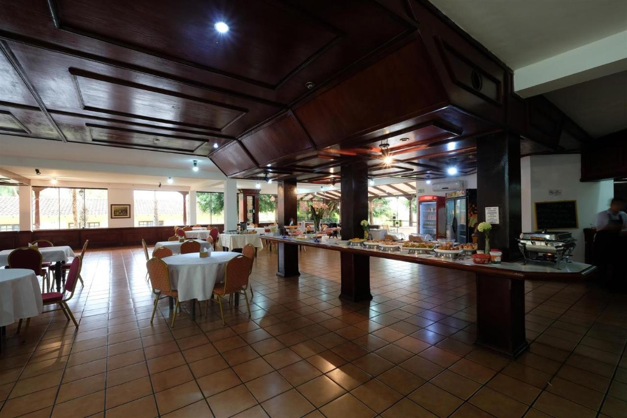 Puerto Quijarro  El Pantanal Hotel & Resort מראה חיצוני תמונה