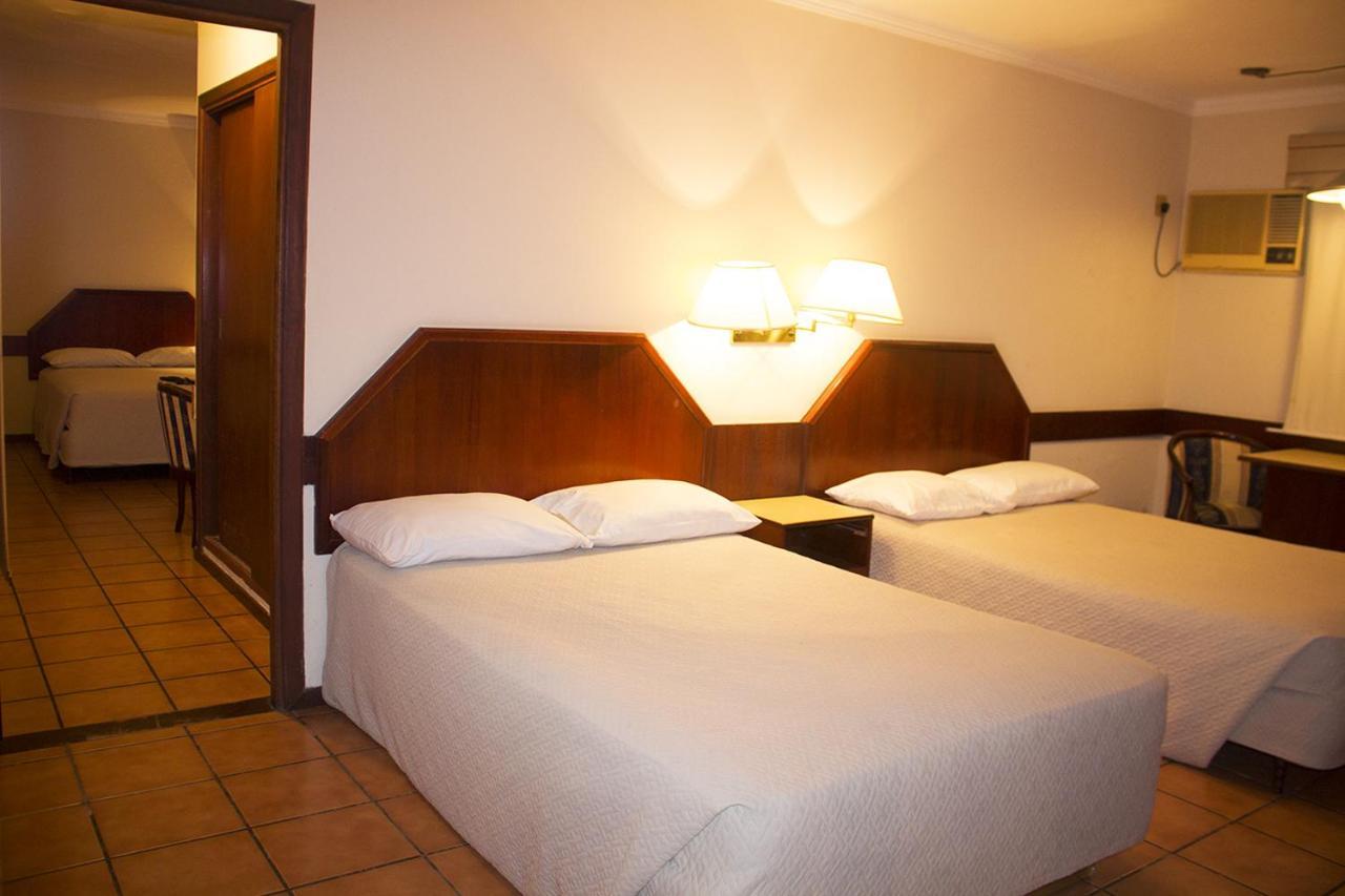 Puerto Quijarro  El Pantanal Hotel & Resort מראה חיצוני תמונה