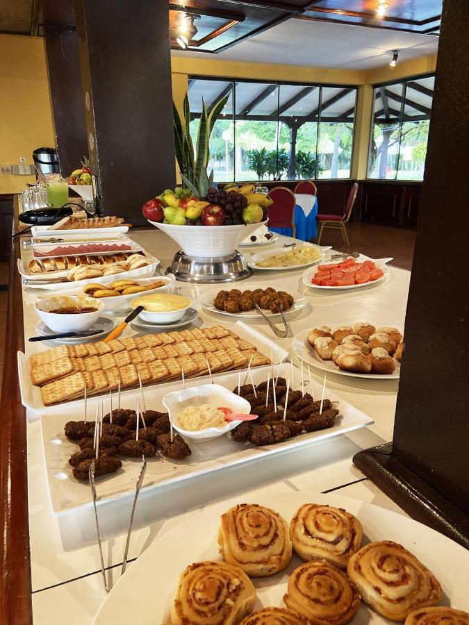 Puerto Quijarro  El Pantanal Hotel & Resort מראה חיצוני תמונה
