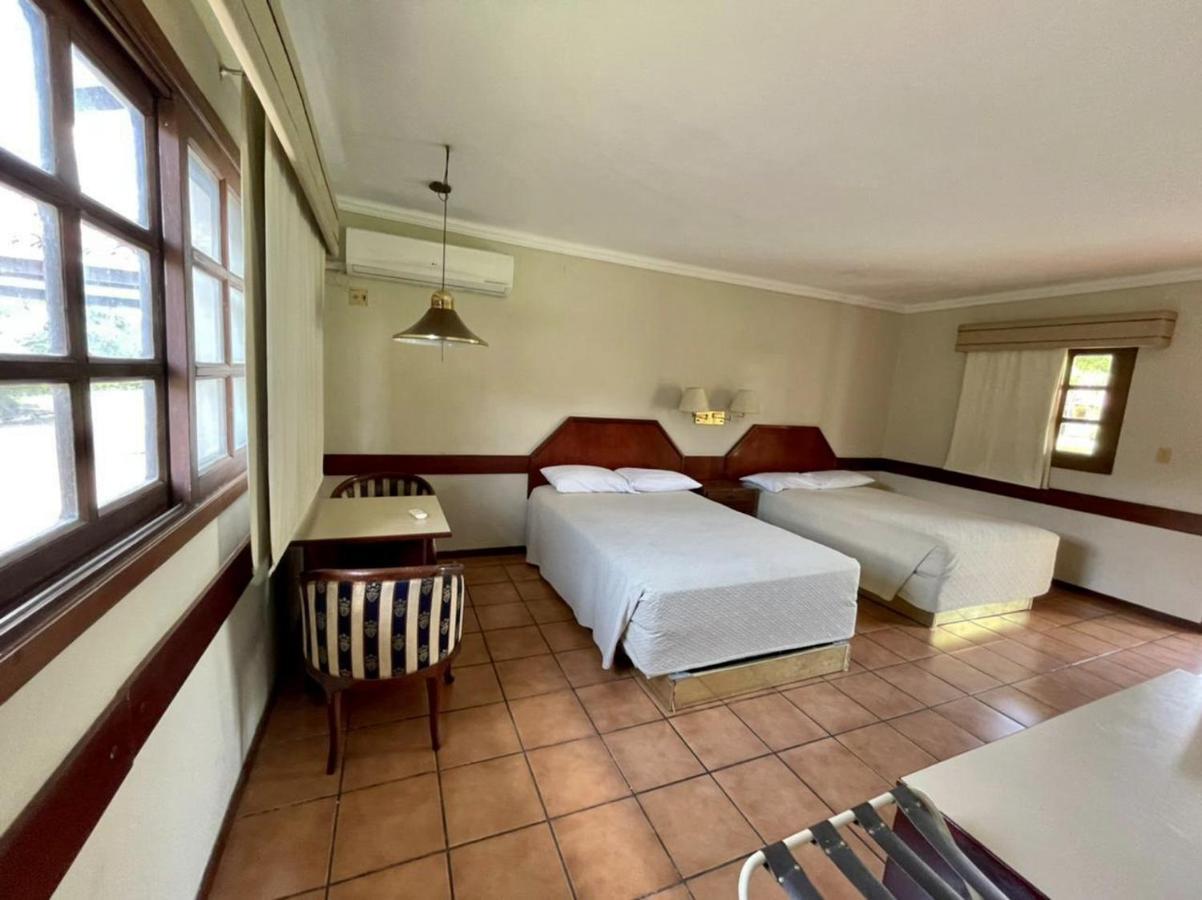 Puerto Quijarro  El Pantanal Hotel & Resort מראה חיצוני תמונה